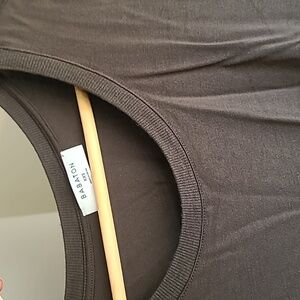 Babaton Aritzia 3/4 Sleeve Round Neck Top Dark Green Size XXS